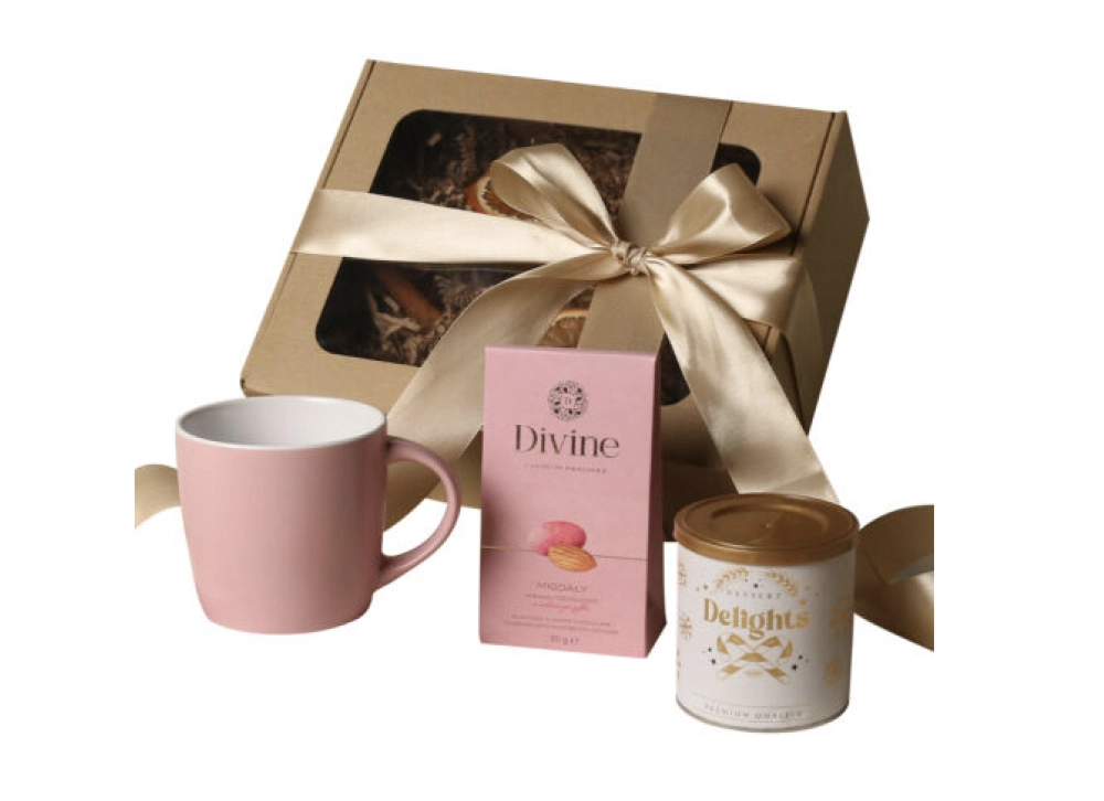 zestaw-słodki-upominkowy-kubek-migdały-w-czekoladzie-zestaw-świąteczny-różowy